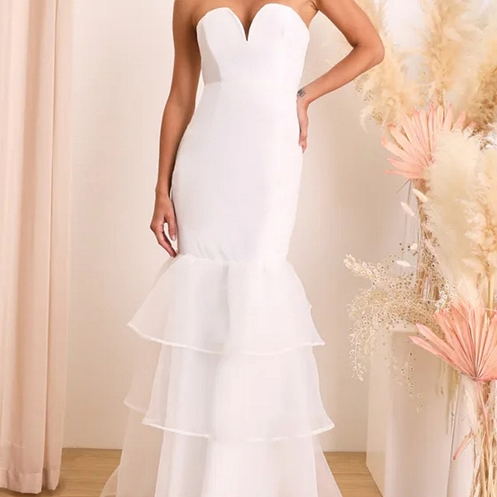 White Fitted waist Strapless Tiered Dress